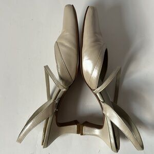 Villager Shoes Kitten Heels Pearl White Size 6